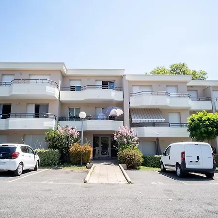 Bright 2-bedroom With Balcony Near Airport Mérignac