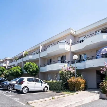 Bright 2-bedroom With Balcony Near Airport * Mérignac