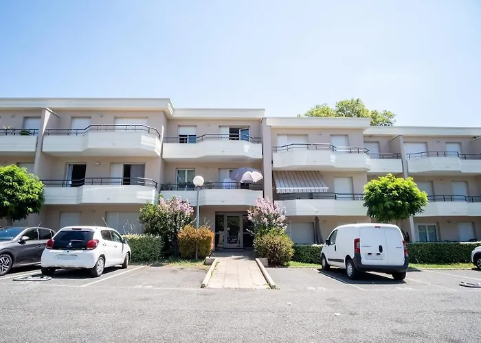 Bright 2-bedroom With Balcony Near Airport Mérignac