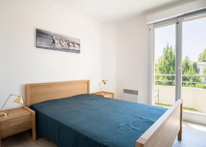 Bright 2-bedroom With Balcony Near Airport * Mérignac